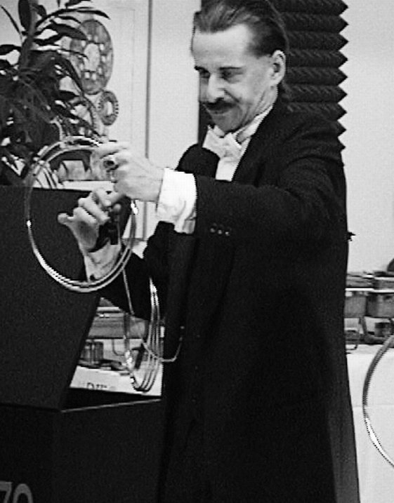 Stage Shows El Lorenzo